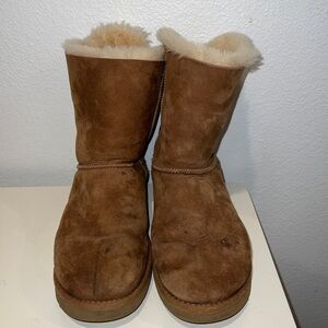 Ugg Bailey Corduroy Bow Boots: Tan, Used
